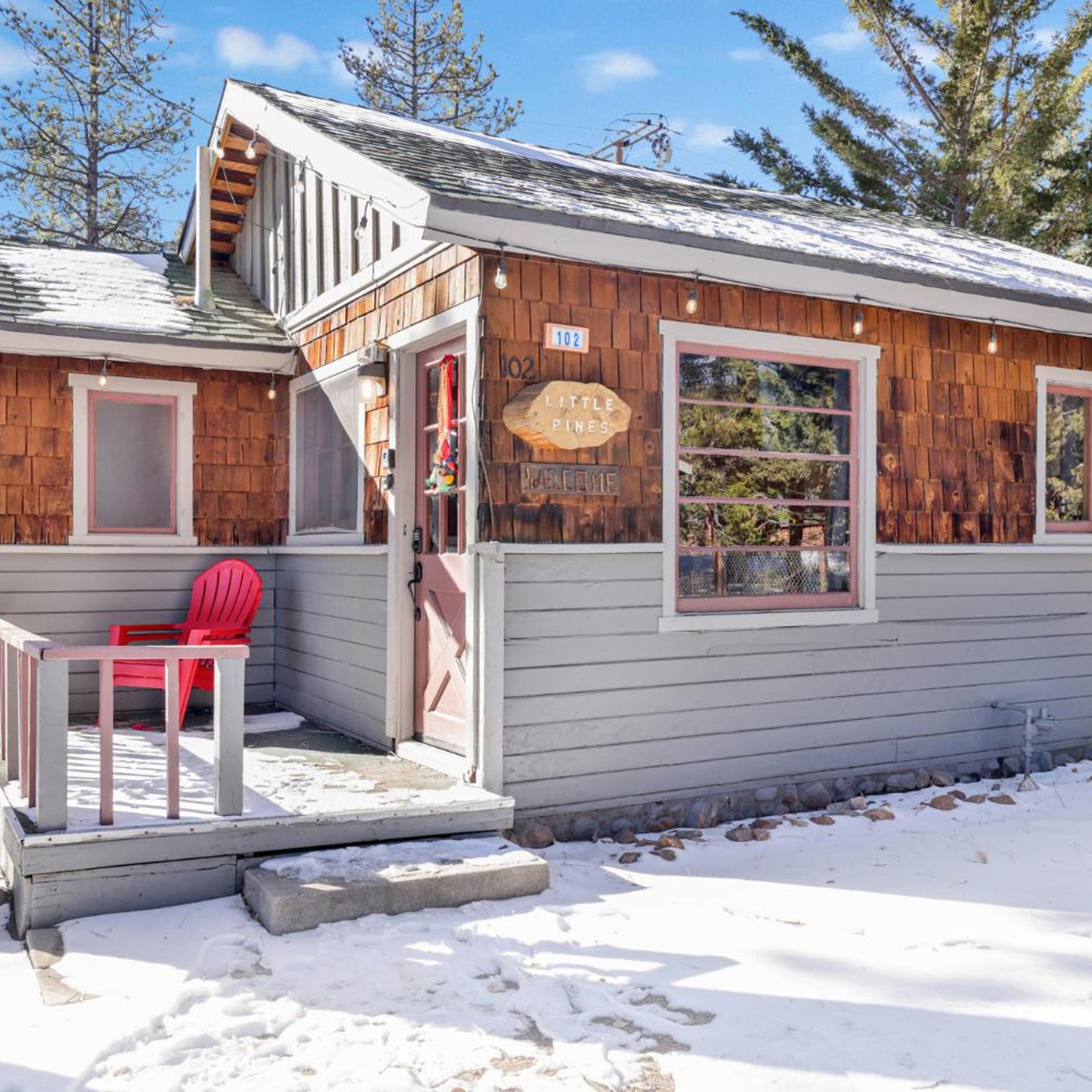 Little Pines Couples Lakeside Cabin by Big Bear Vacations 1/23