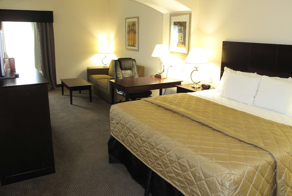 La Quinta Inn & Suites by Wyndham Port Orange / Daytona 10/57