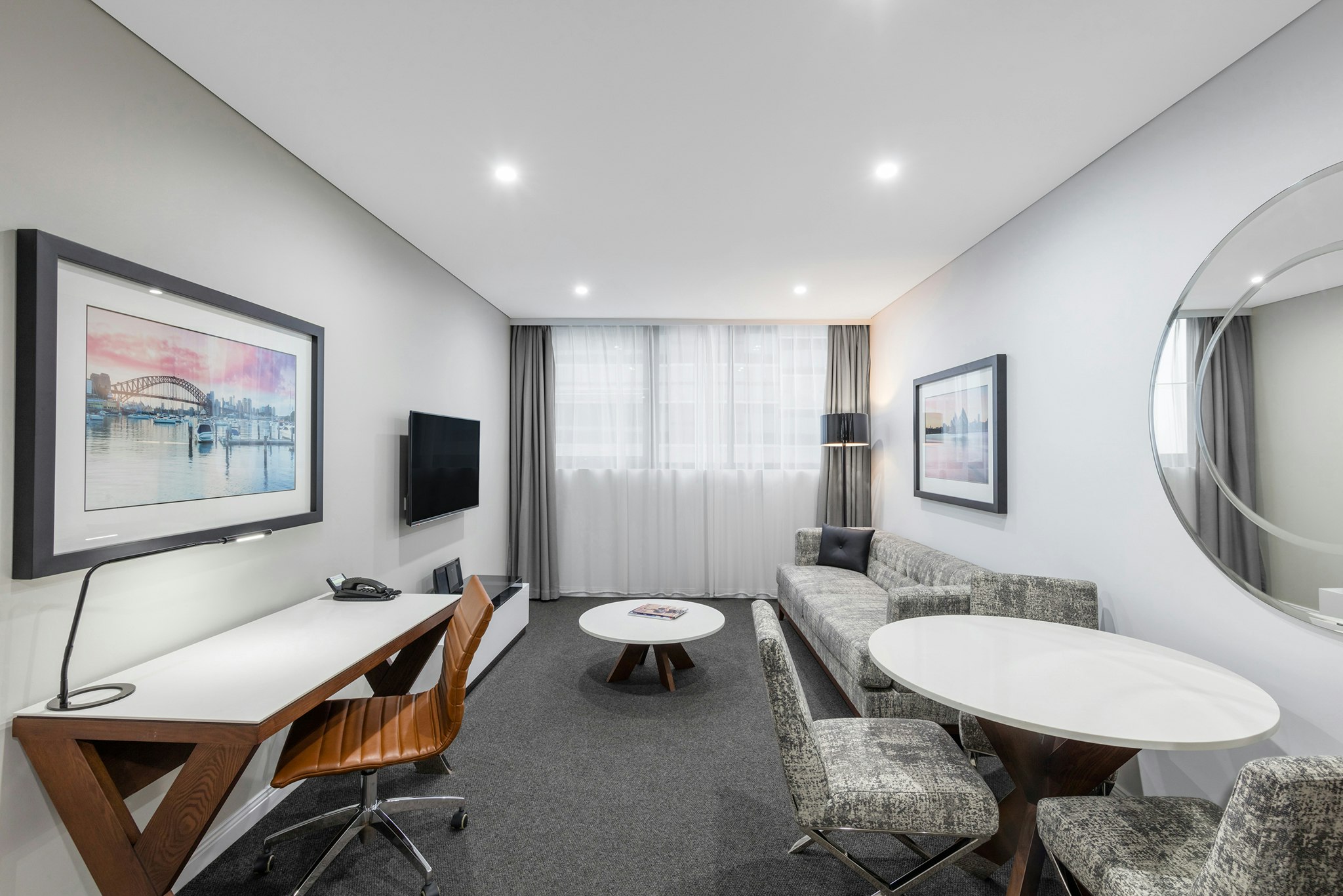Meriton North Sydney 18/18