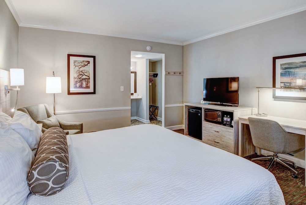 Best Western Sea Island Inn 10/42