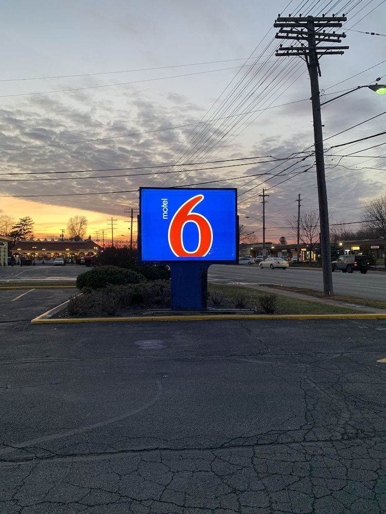Motel6 North Olmsted, OH - Cleveland 7/31