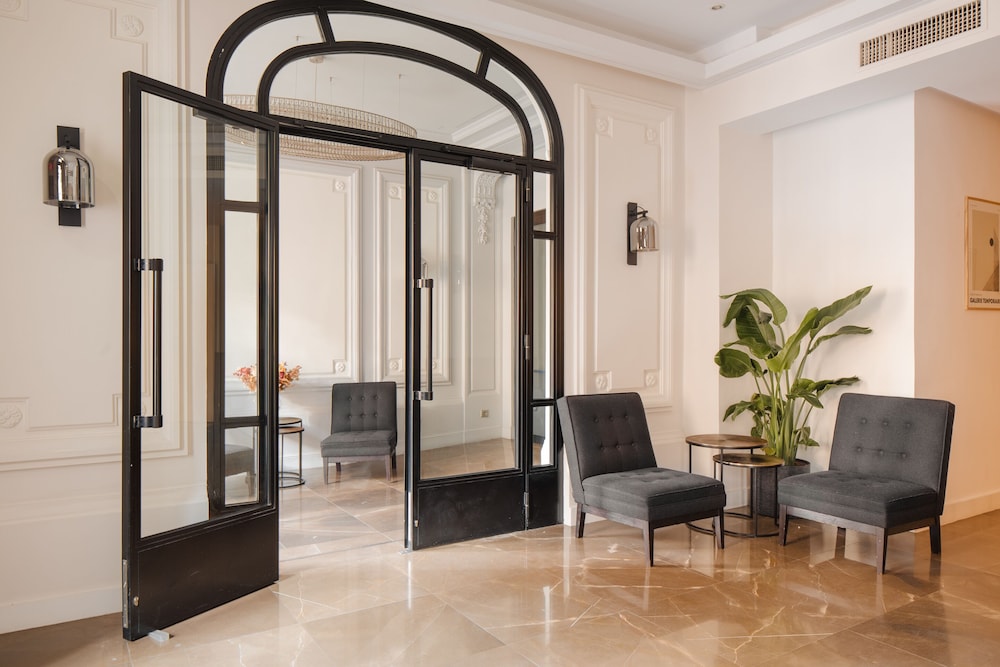 L Edmond Hotel Parc Monceau 7/67