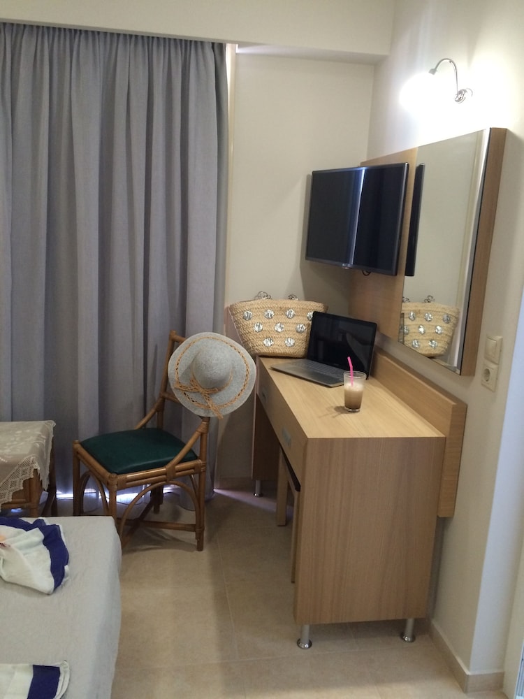 Pleasure Beach Hotel 16/32