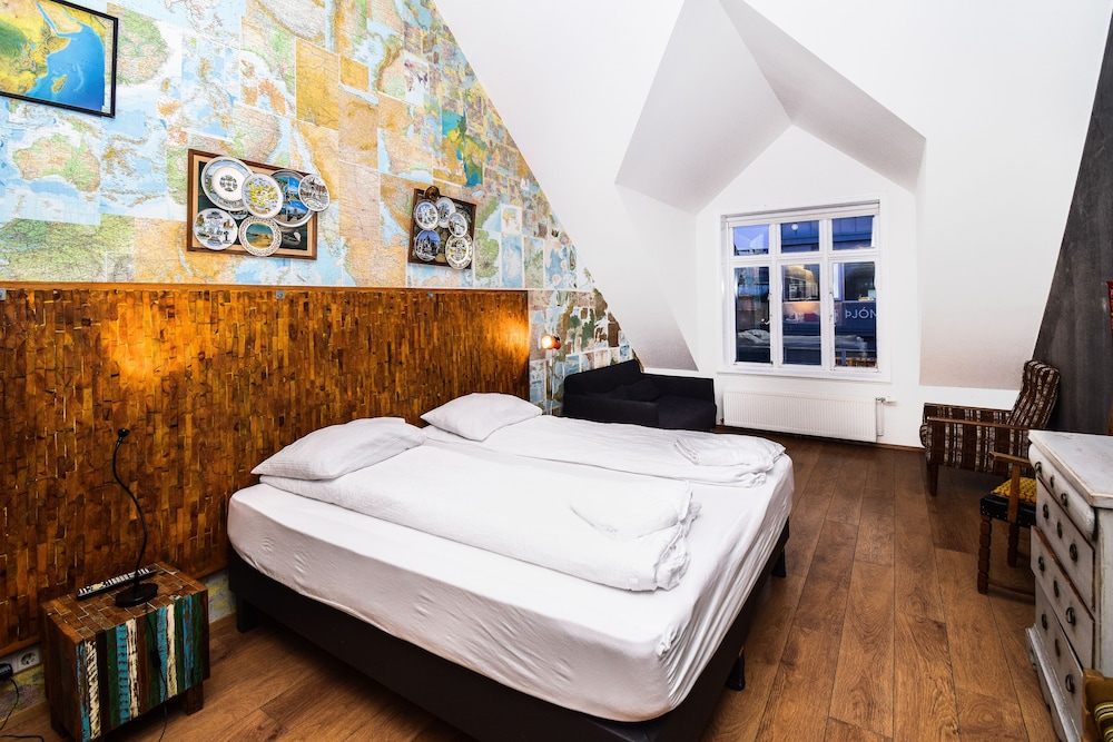 OK Hotel 7/66
