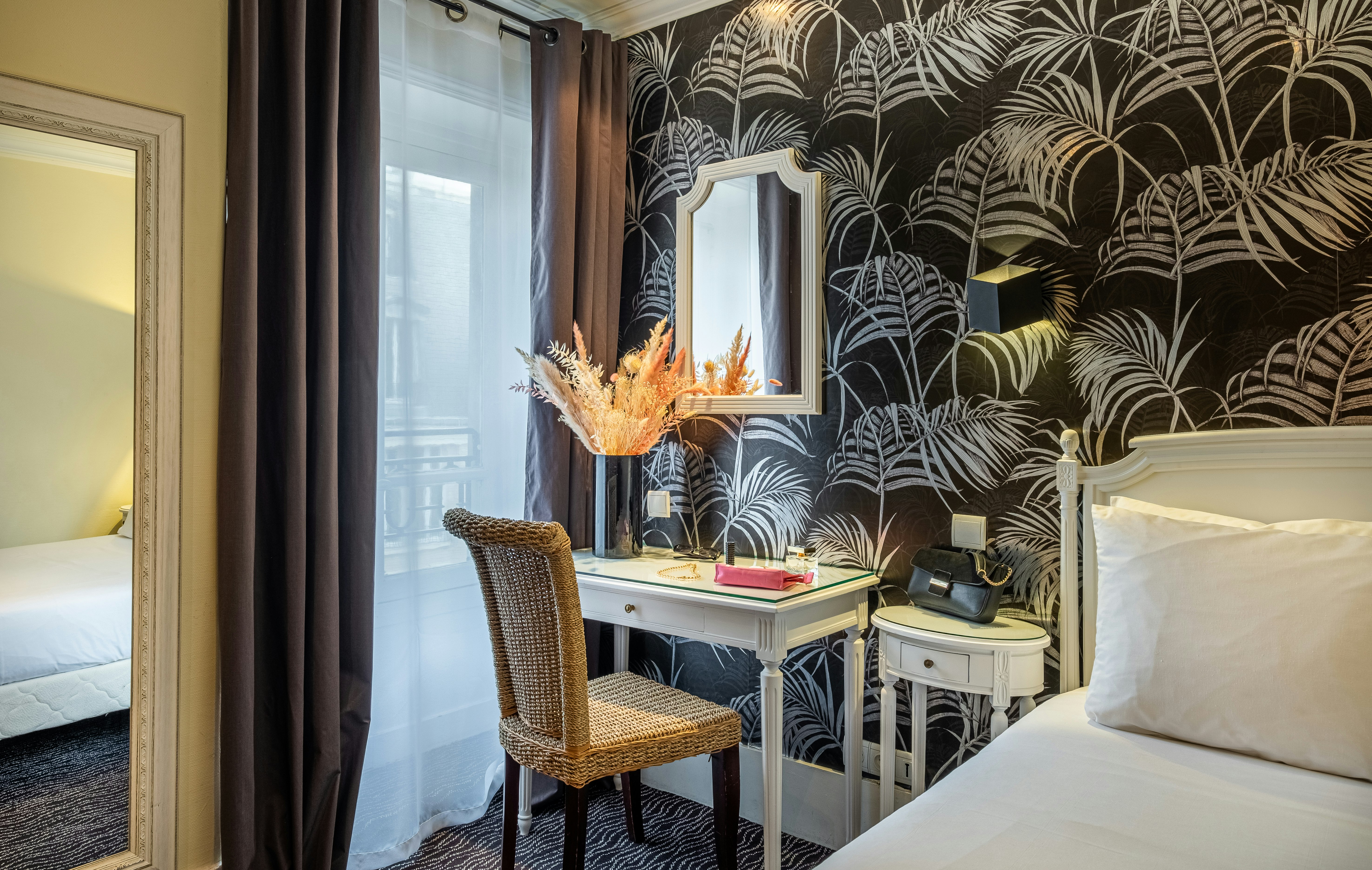 Hotel London Paris 37/50