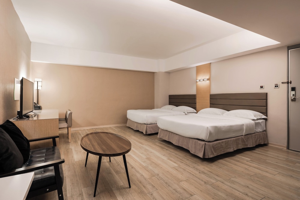The Riverside Hotel Esthetics 32/60