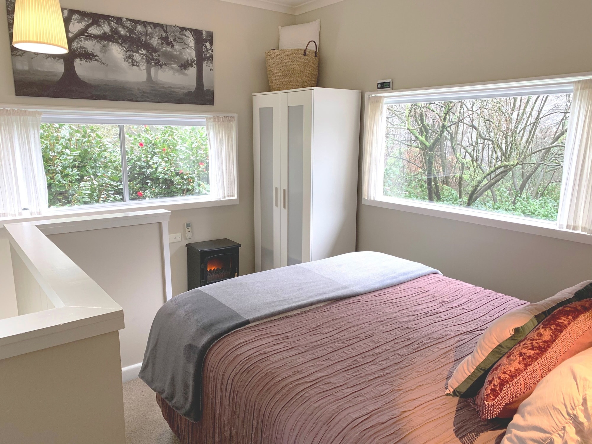 ROMANTIC, SUITE, QUEEN BED, GARDEN VIEW