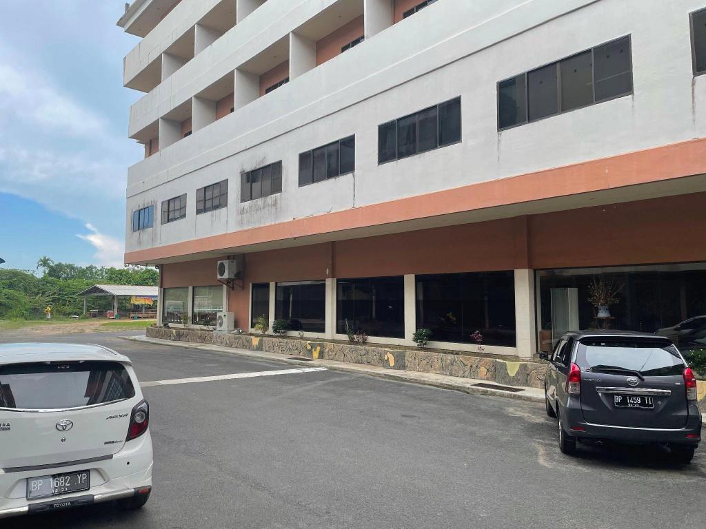 OYO 1178 Plaza Hotel Tanjung Pinang 40/50