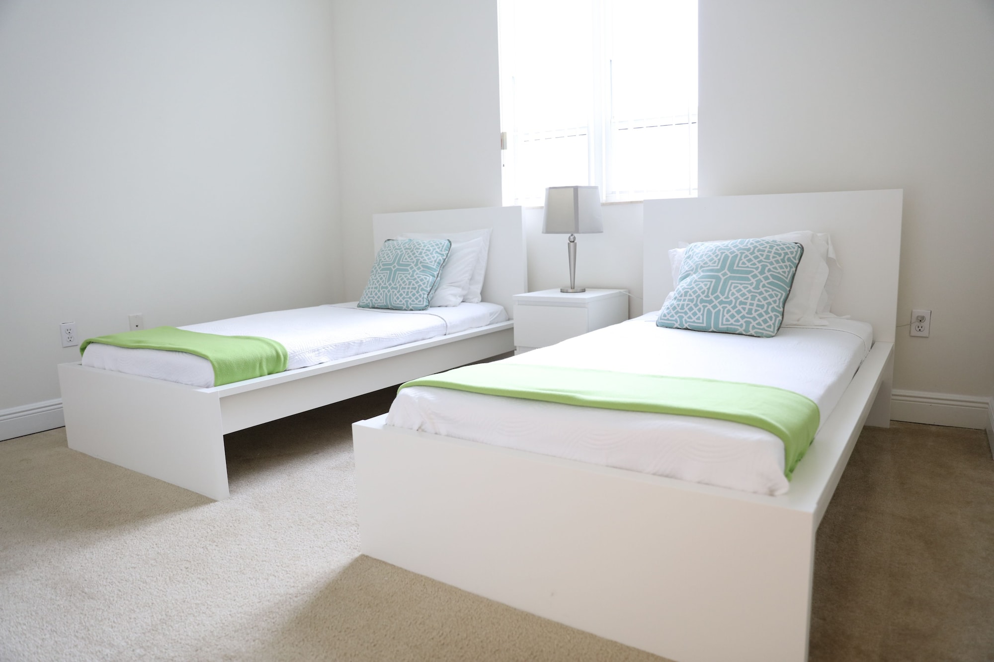 1 BEDROOM, SUITE