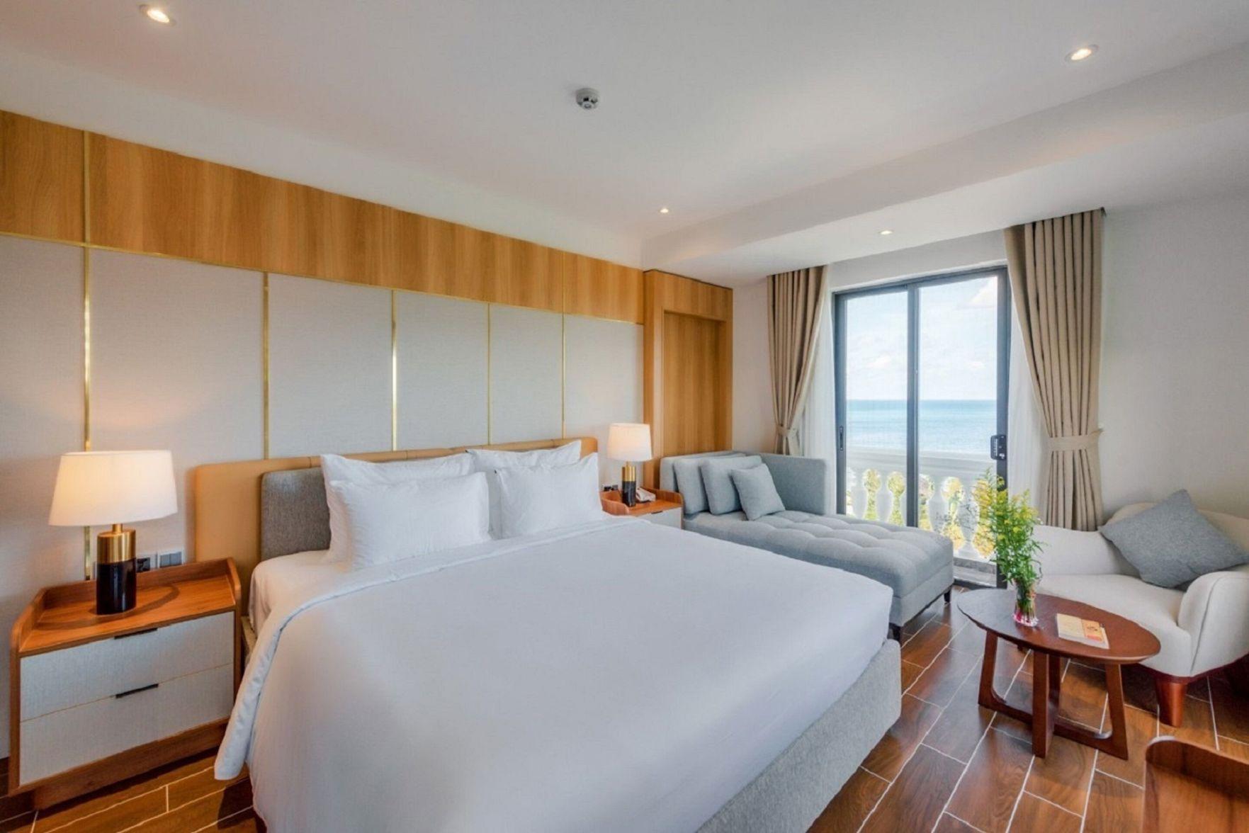 Deluxe, Double Bed, Sea View