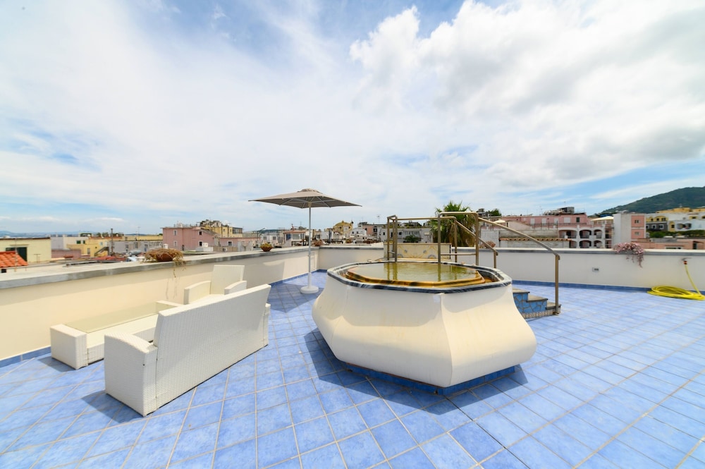 Hotel Terme Oriente – Beach & SPA 75/79