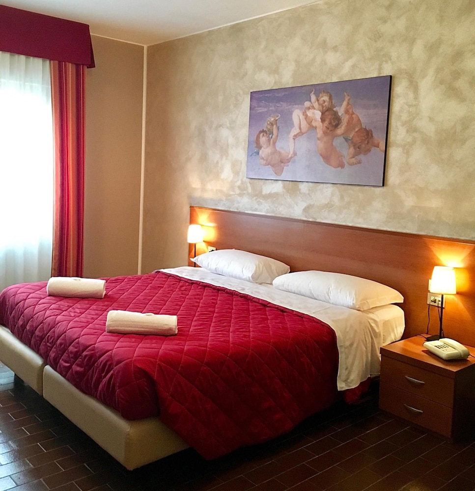Hotel Forum 19/70