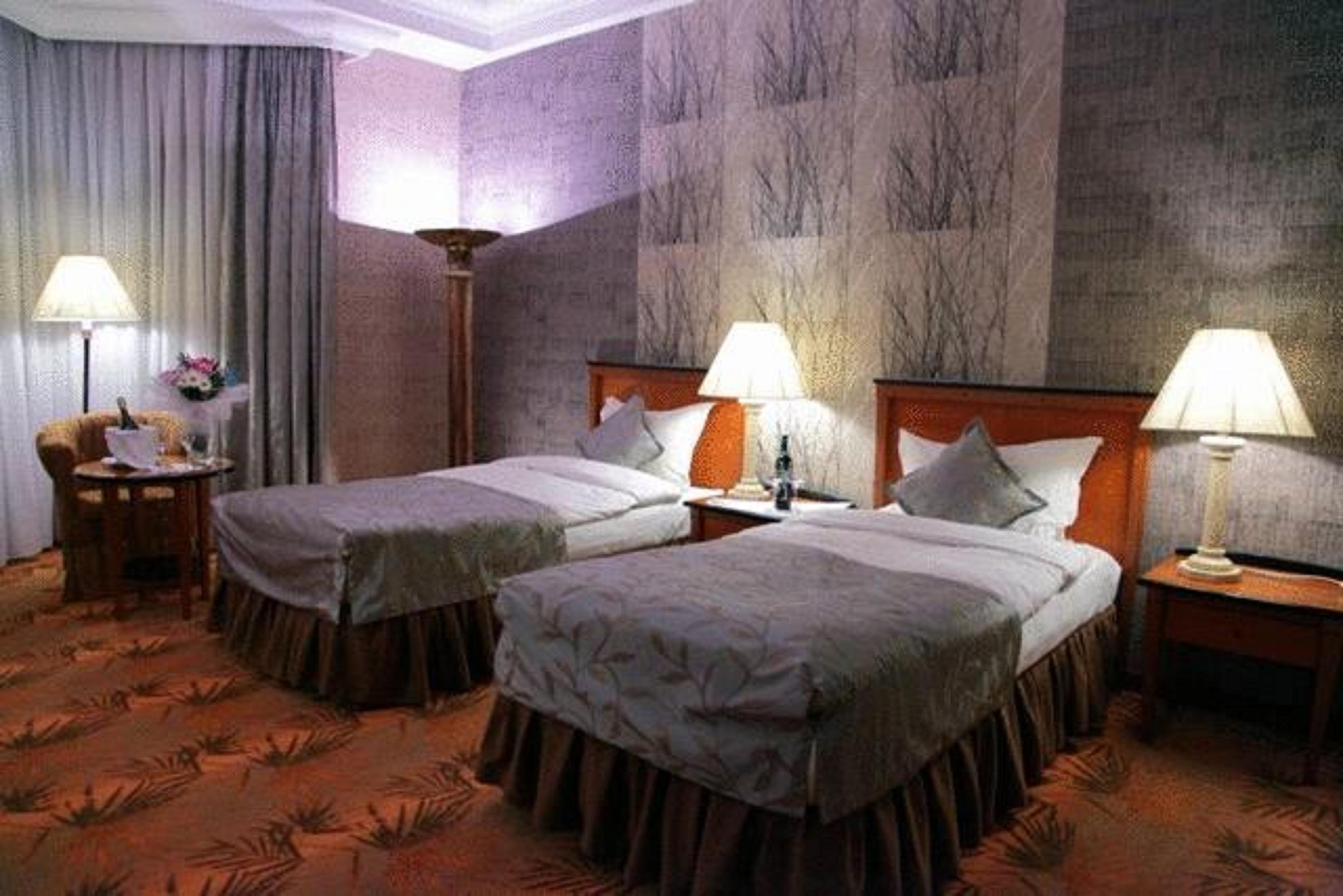 Grand Hotel Europe 22/57
