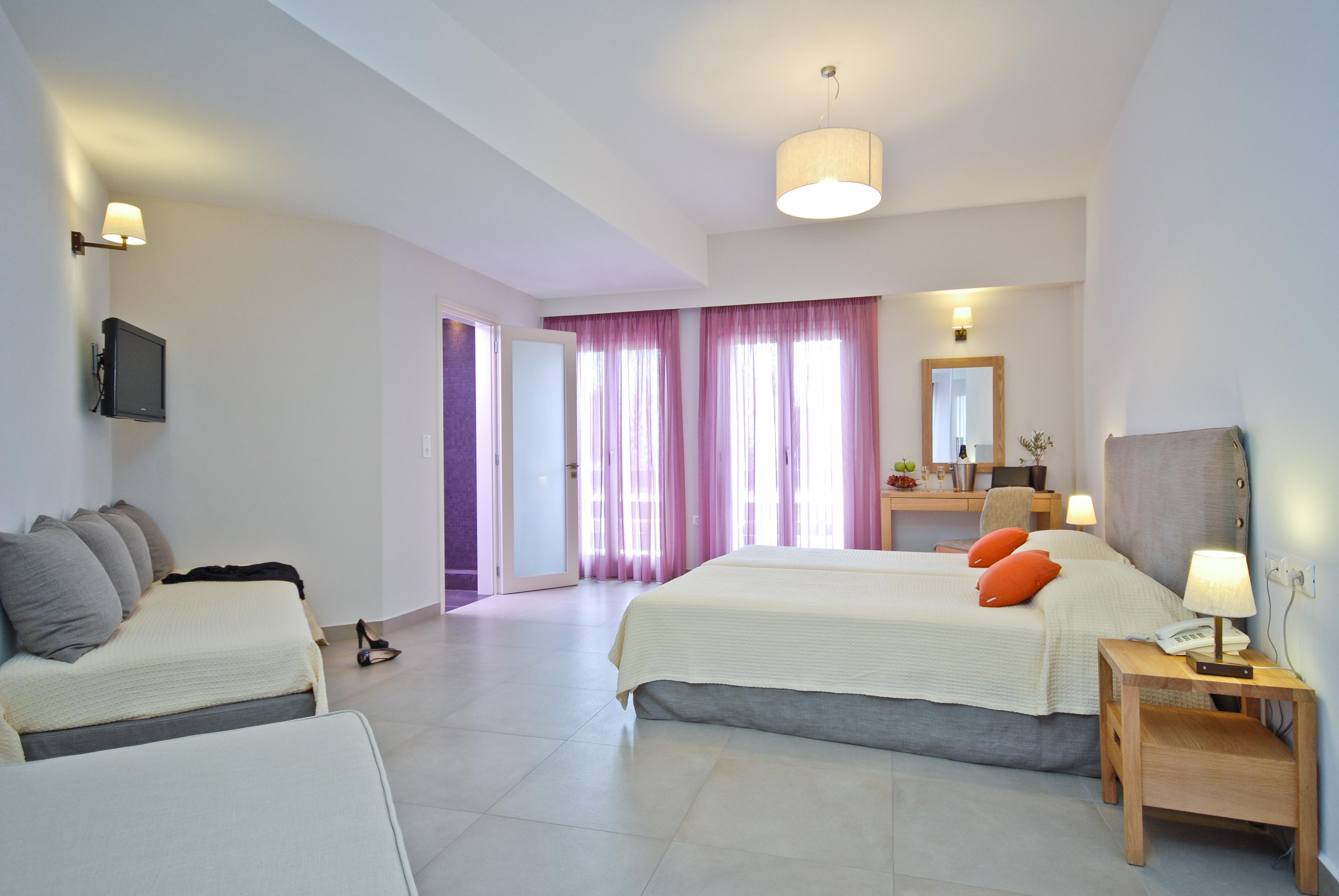 غرفة قياسية رباعية، Xenia Hotel 2/8