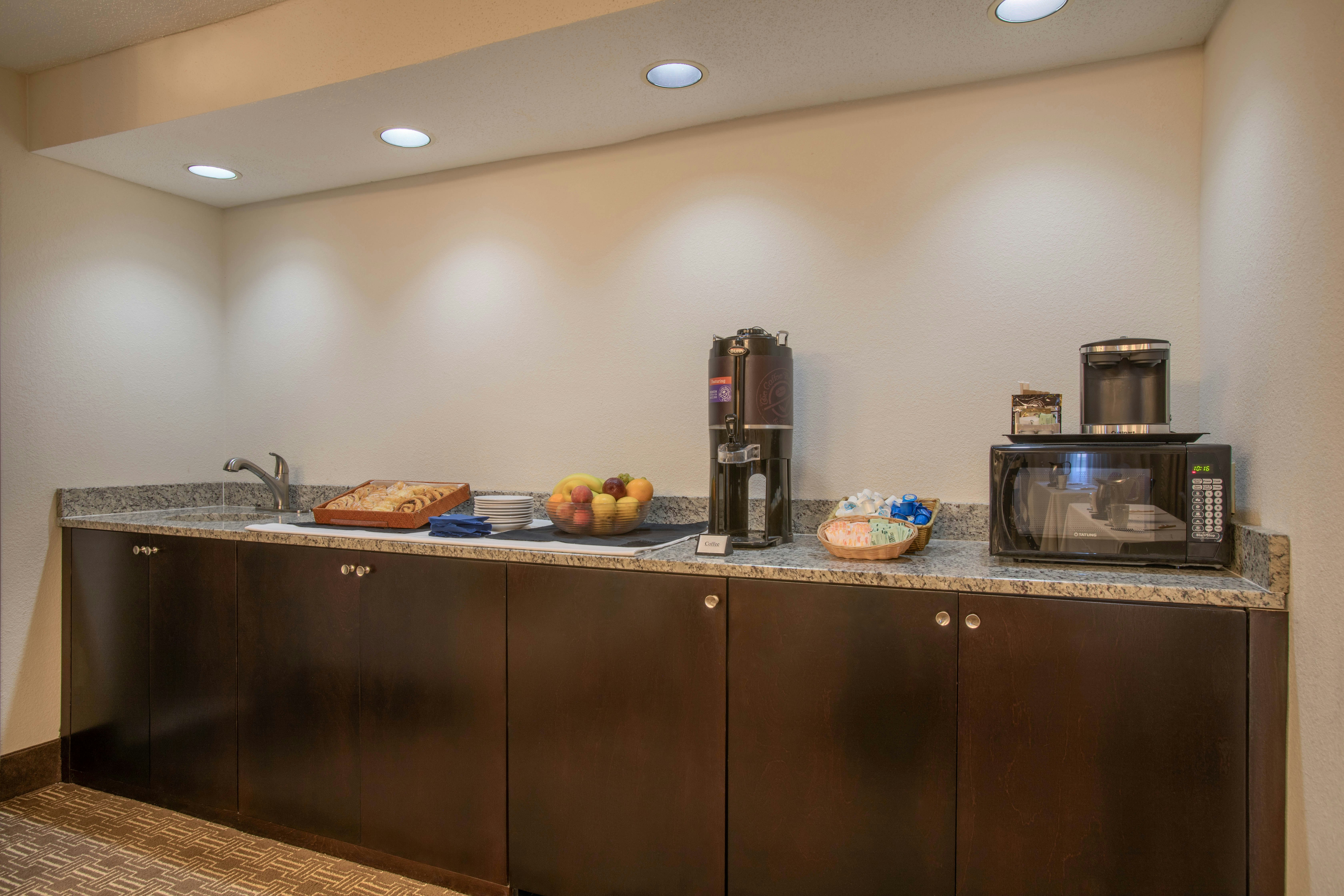 Doubletree Suites By Hilton Nashville Airport 11/55