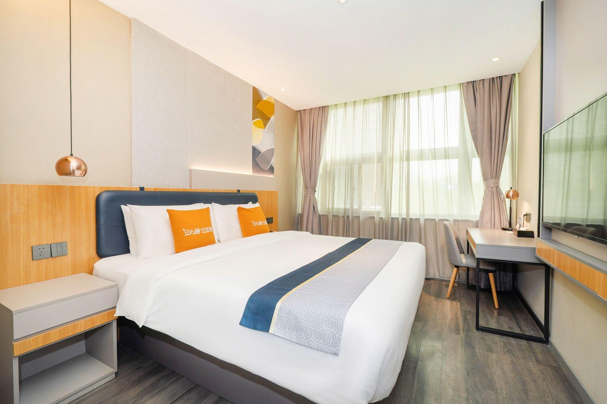 Home Inn Selected Hotel (Shanghai Pudong Lujiazui Oriental Pearl Store) 19/38