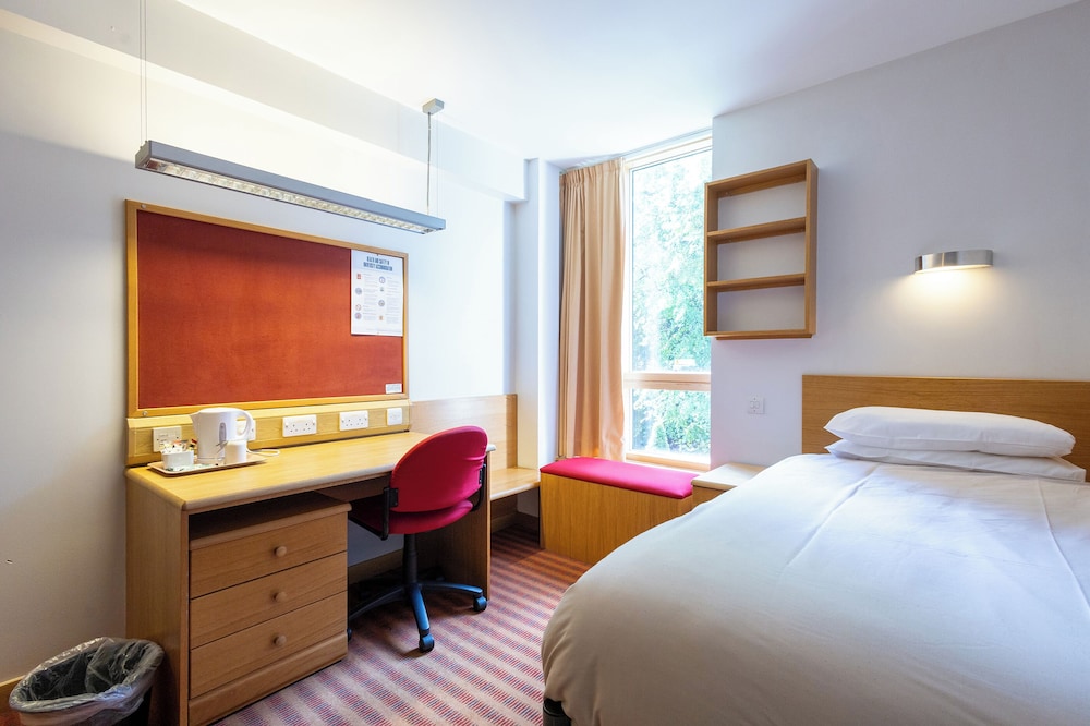 Pollock Estate - Summer Accommodation 19/56