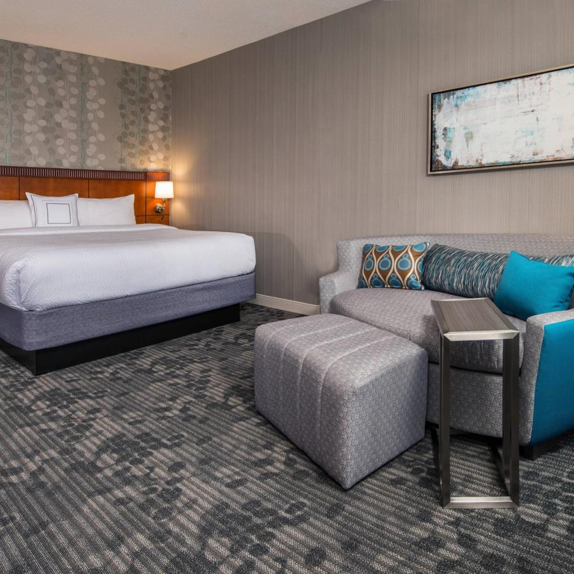 Pure, Wellness, Guest Room, King Bed, Lake View, Sofa