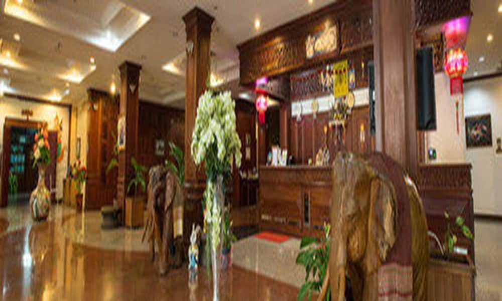 Angkham Hotel 7/46
