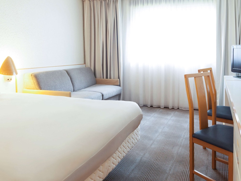 NOVOTEL ROUEN SUD 12/72