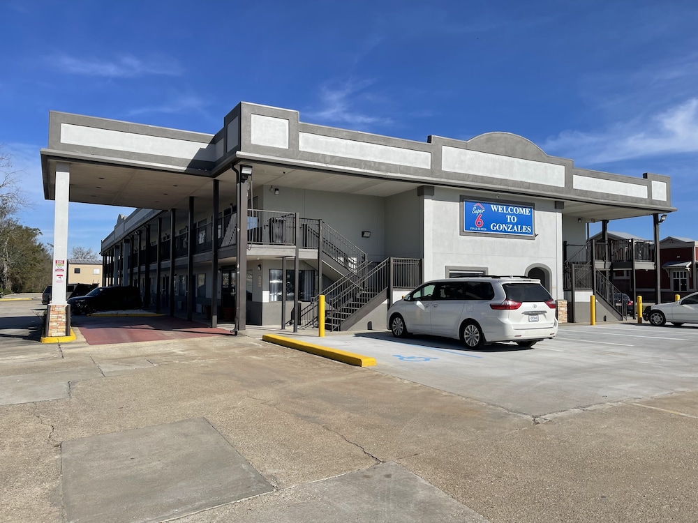 Days Inn By Wyndham Gonzales 39/50