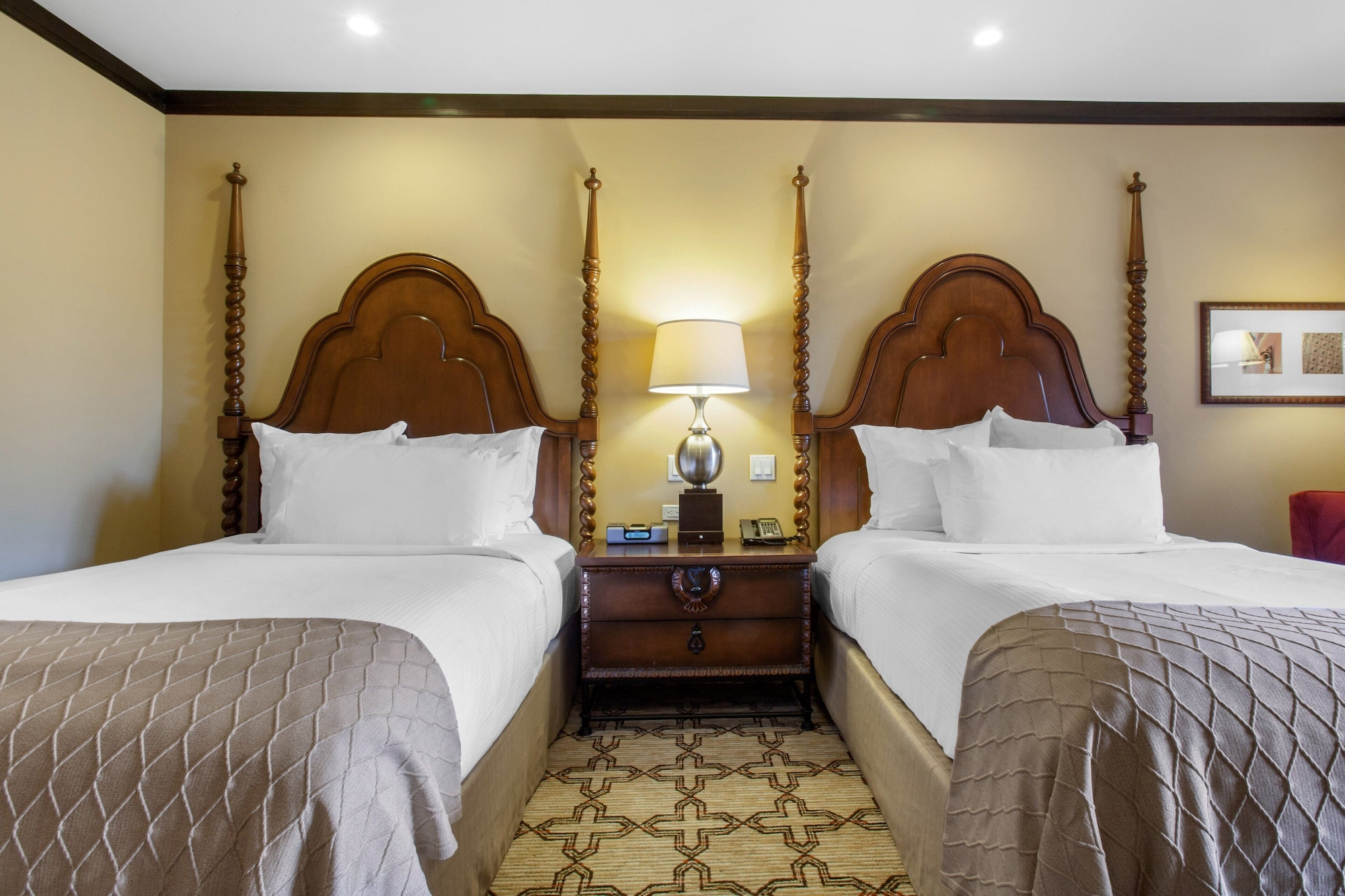 Room, 2 Queen Beds, Back Side