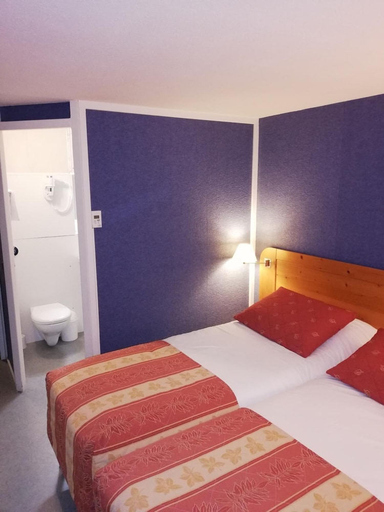Brit Hotel Fumel Vallee Du Lot 16/50