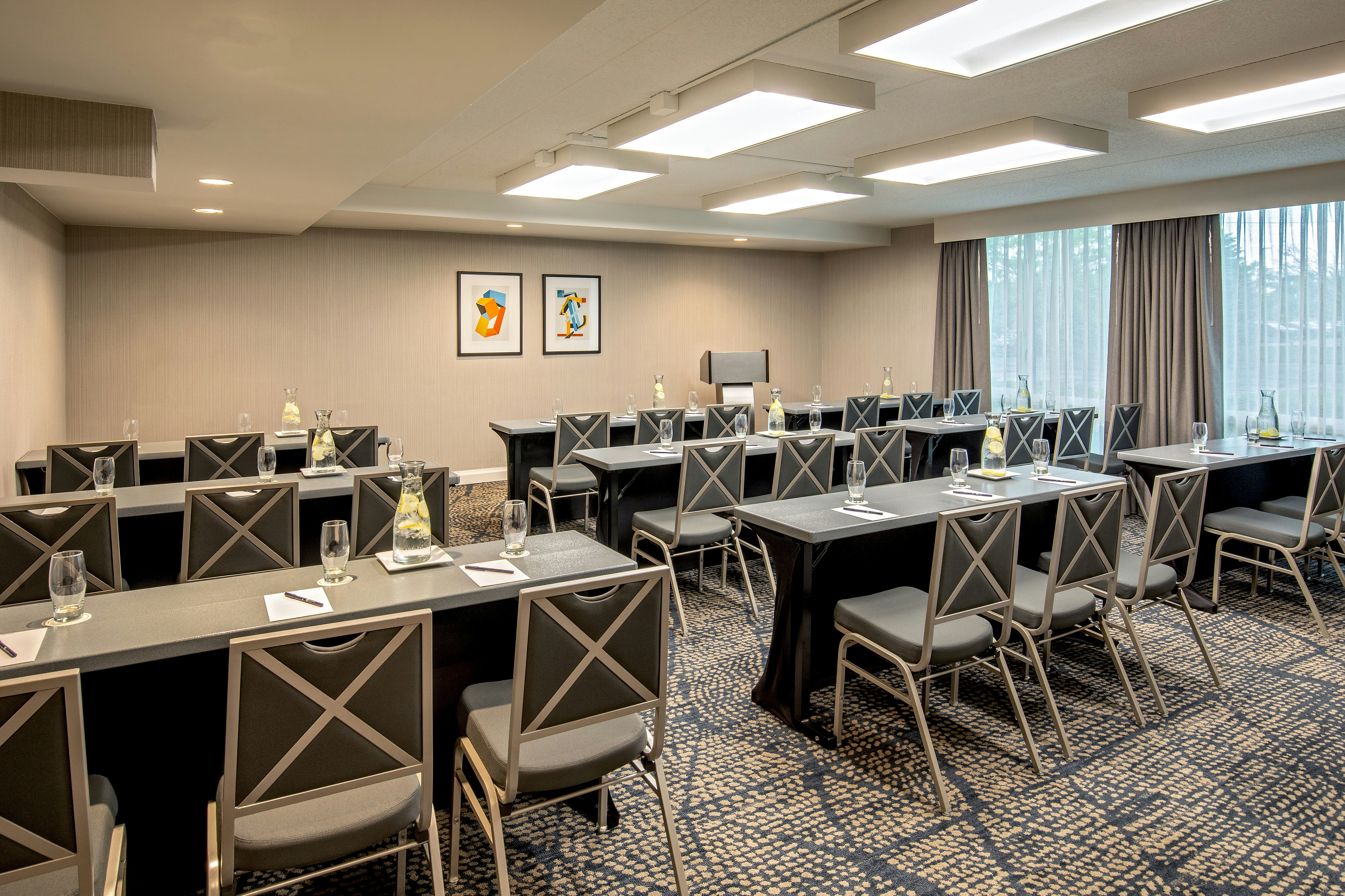 DoubleTree by Hilton Chicago - North Shore Conference Center 30/49
