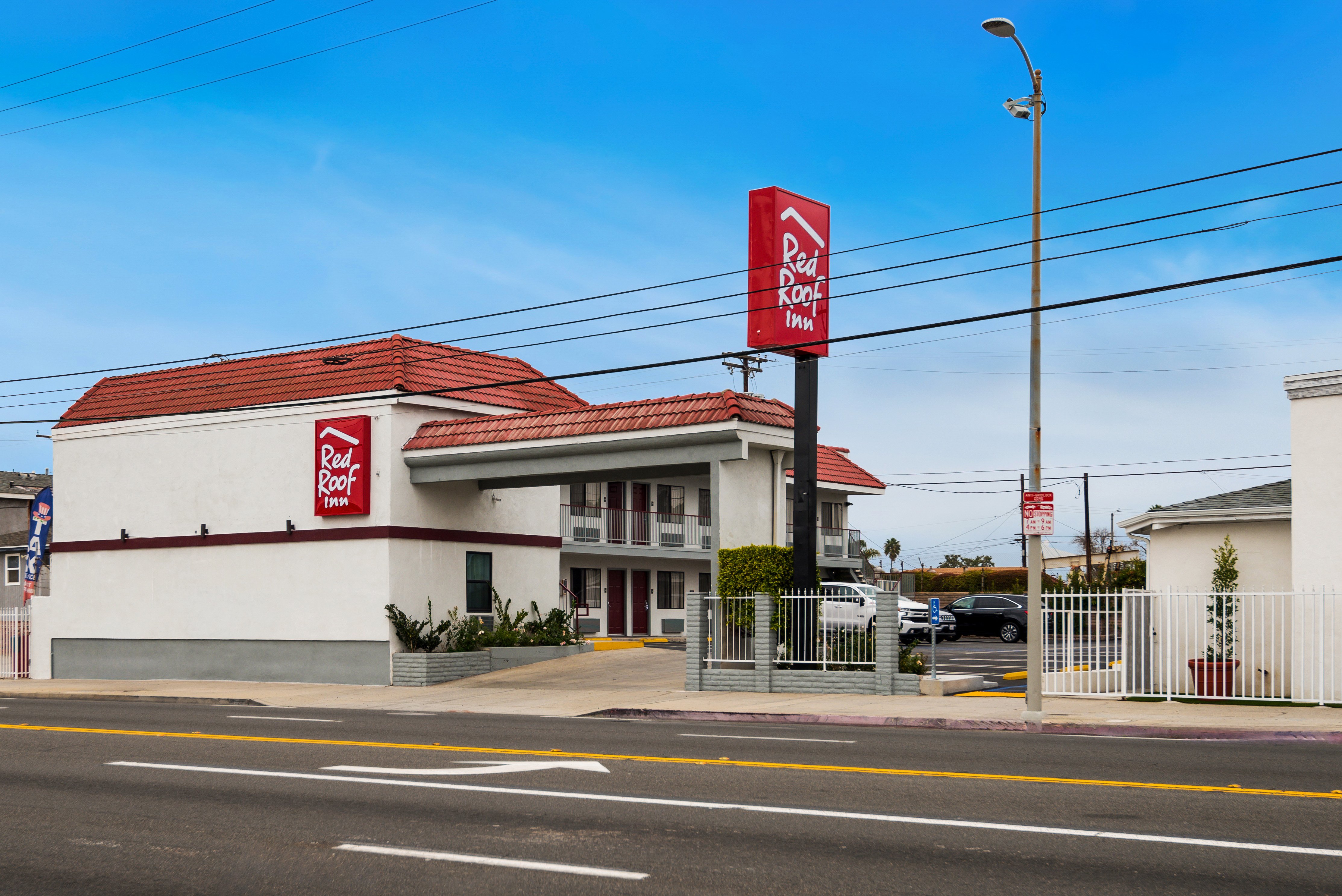Red Roof Inn Los Angeles - Wilmington, CA 5/26