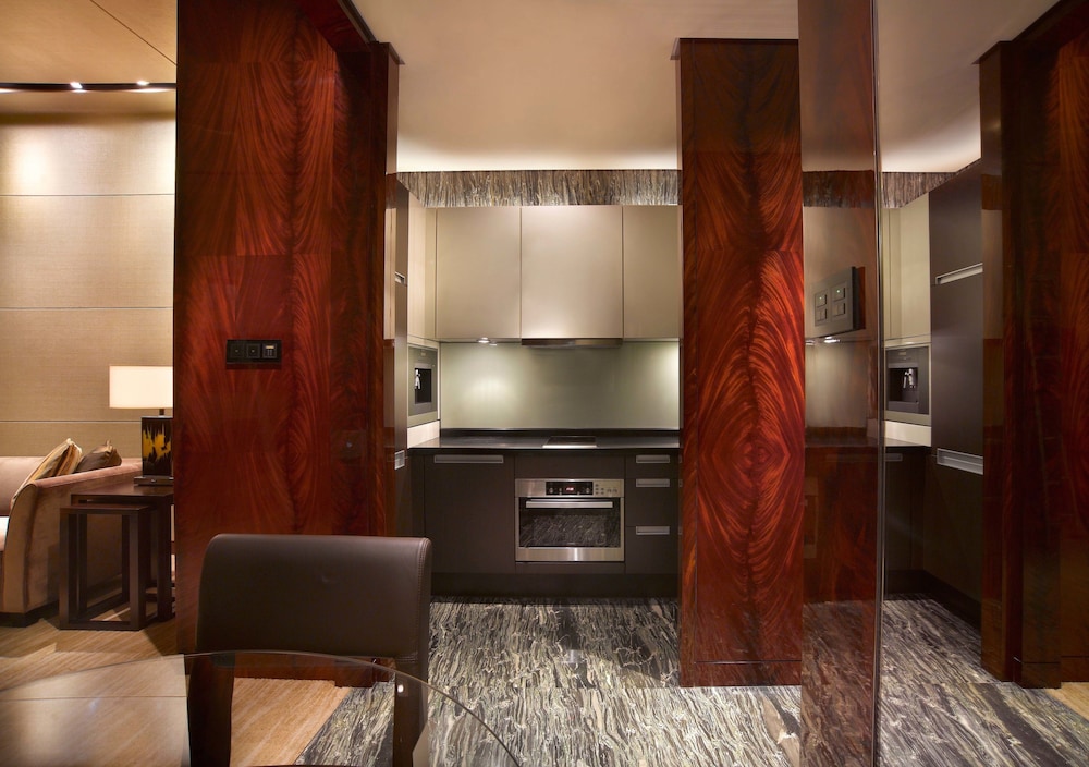 Grand Hyatt Shenzhen 66/75