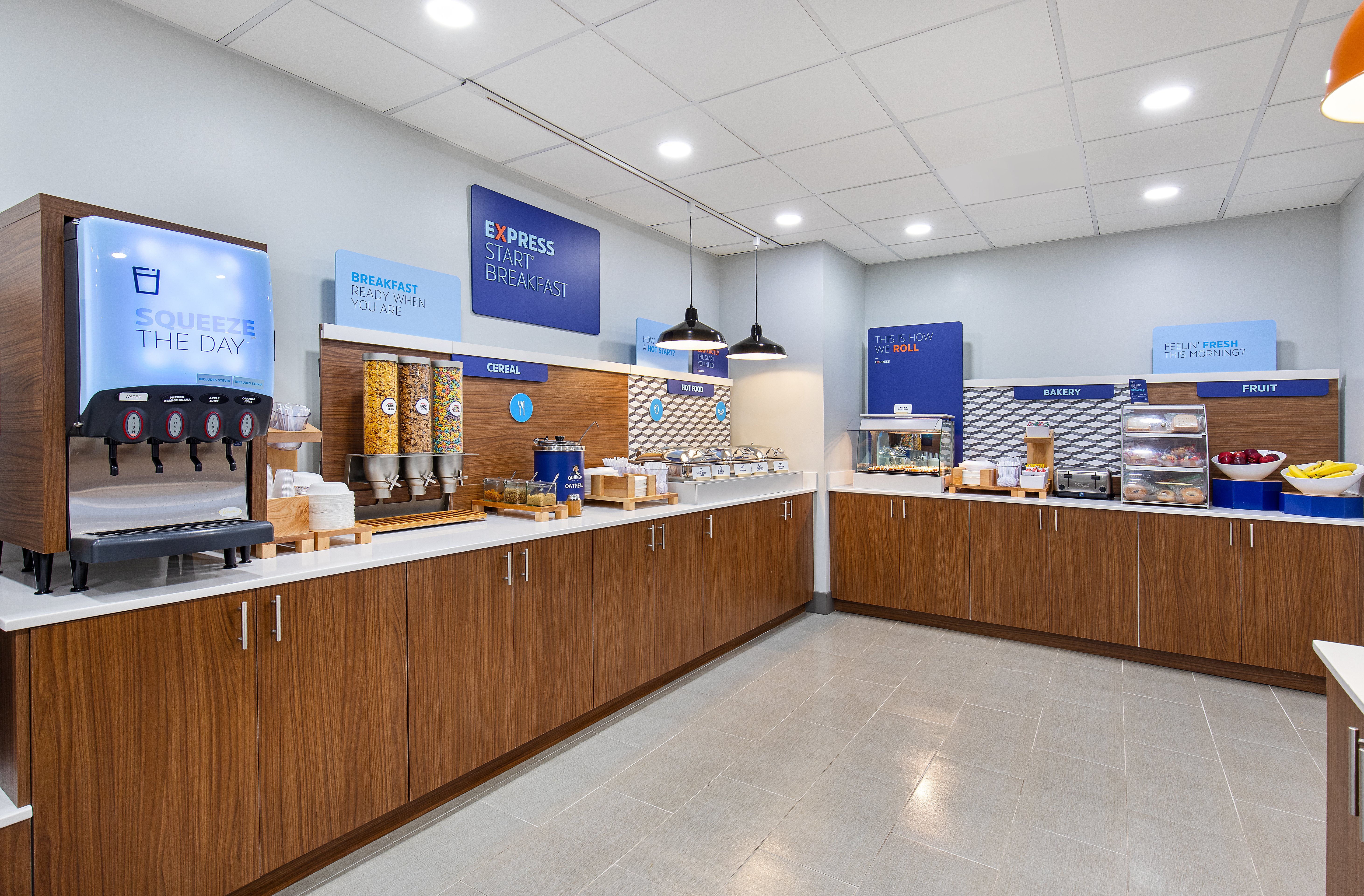 Holiday Inn Express Hurricane Mills Waverly 58/62