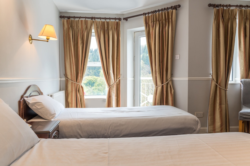 Woodenbridge Hotel 45/73