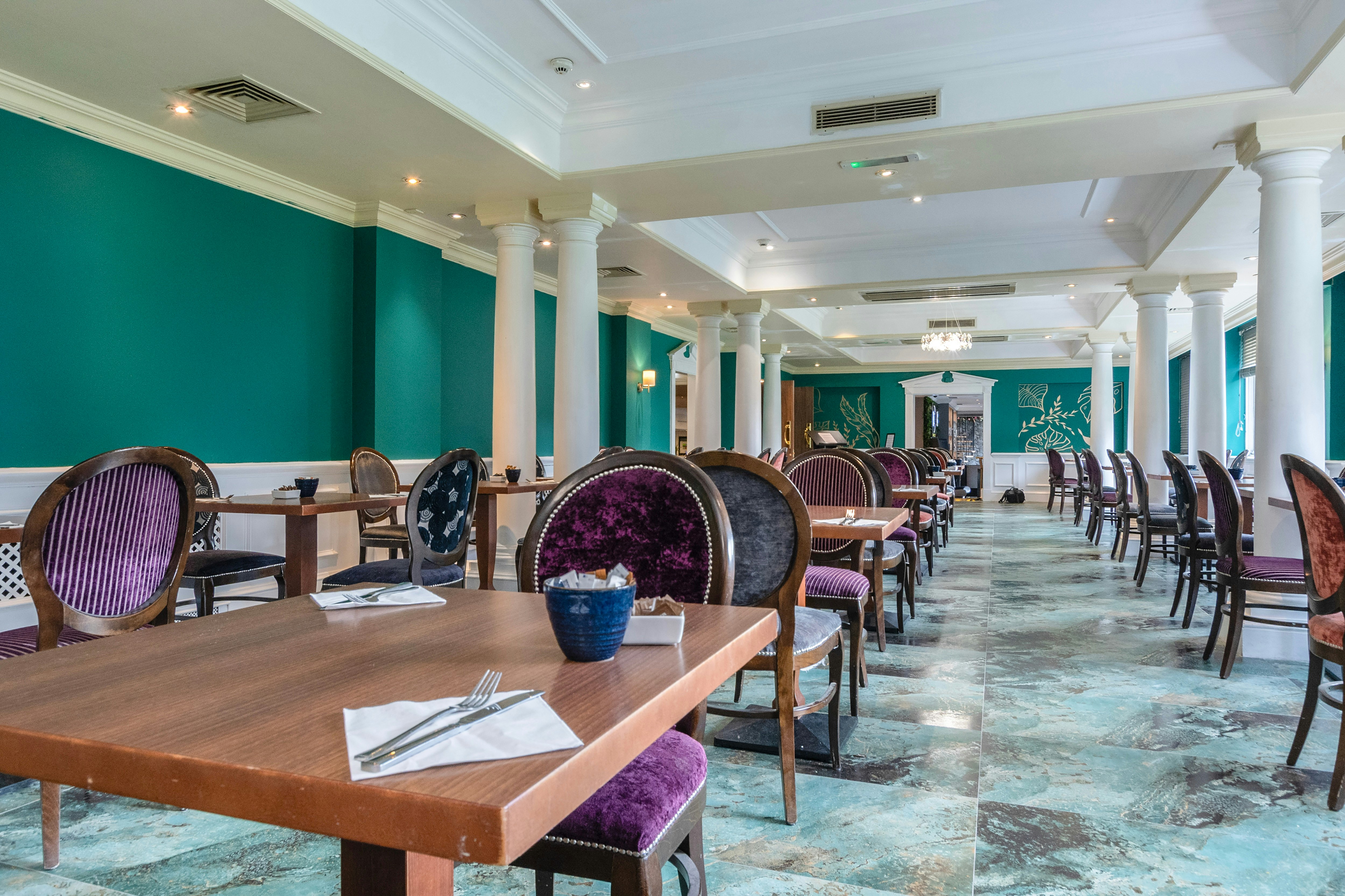 Winchester Wessex Hotel by Sunday 54/70