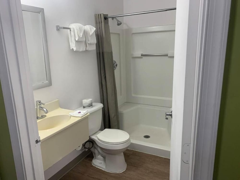 Studio 6 Extended Stay - Hampton, VA - Langley AFB Area 26/35