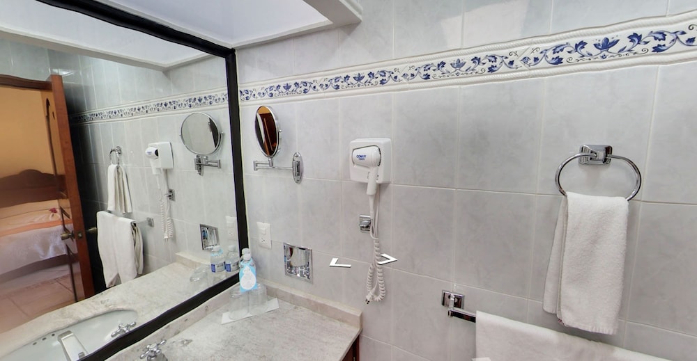 Hotel Vista Hermosa 12/66