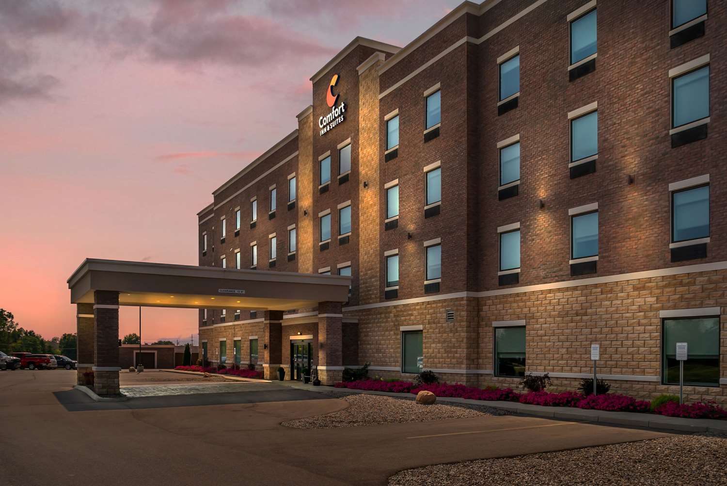 Comfort Inn & Suites Adrian 3/28