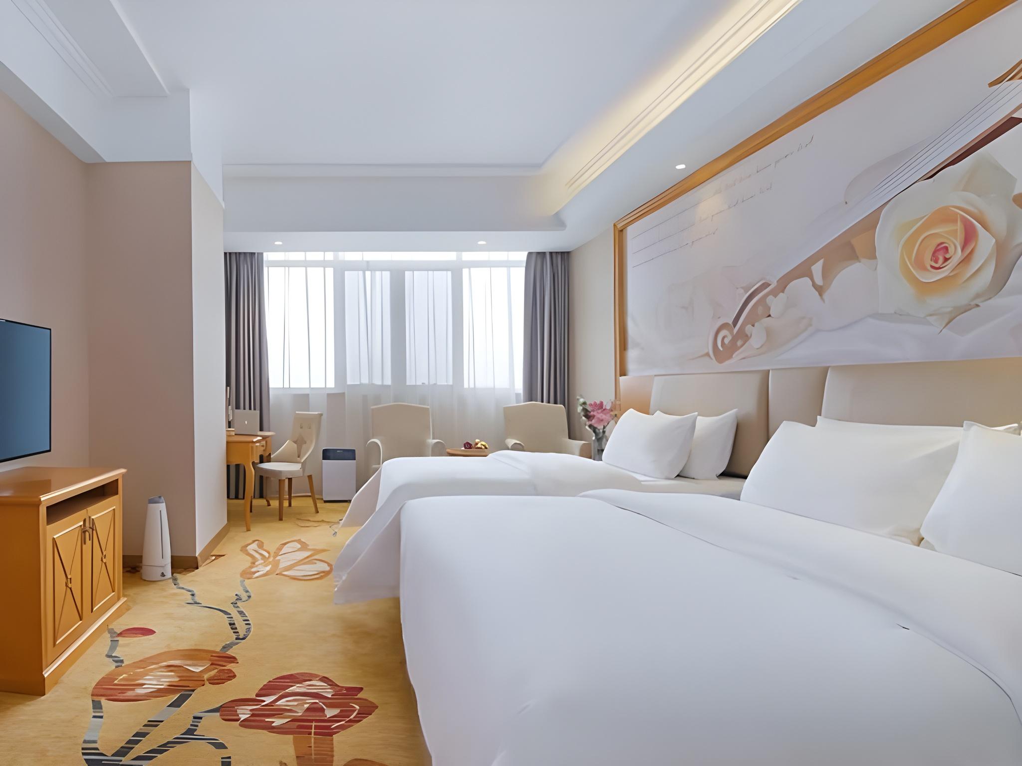 Vienna International Hotel (Urumqi International Airport) 10/27