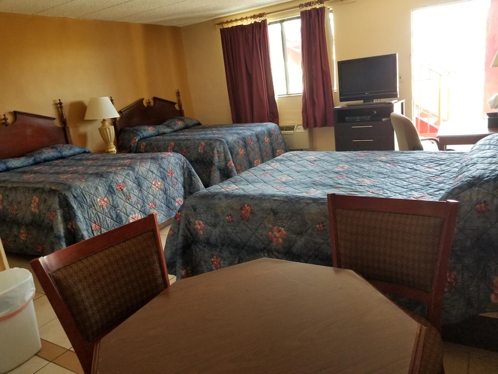 Cloud 9 Inn 15/29