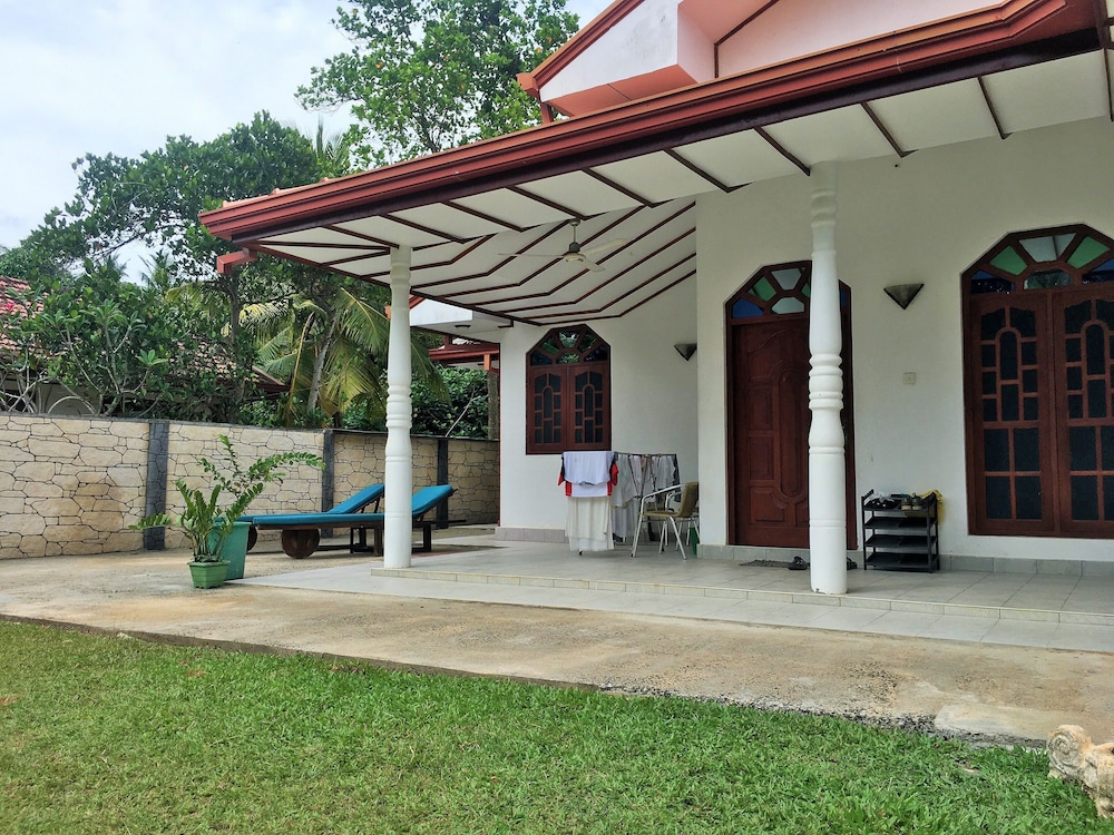 Swiss Villa Beruwala 24/34