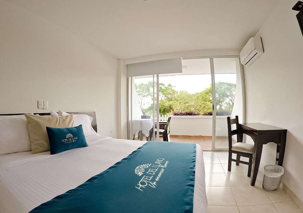 Hotel Del Llano 15/64
