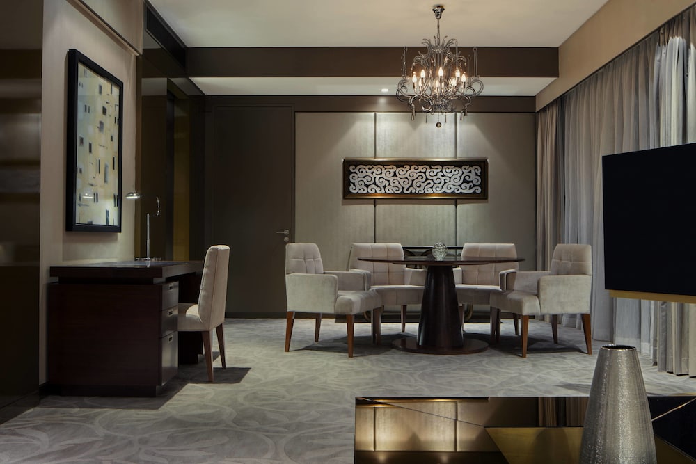 Le Meridien Bahrain City Centre 42/48