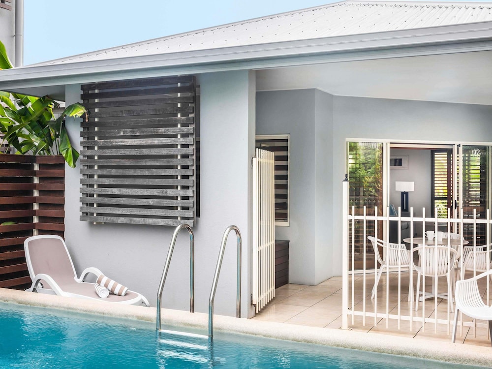 Mantra Aqueous Port Douglas 33/62
