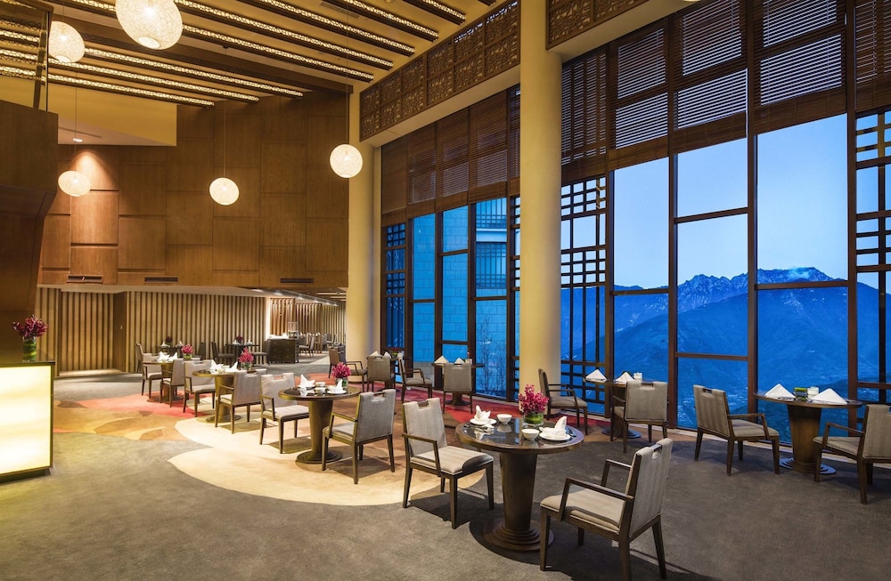 Banyan Tree Jiuzhaigou 25/49