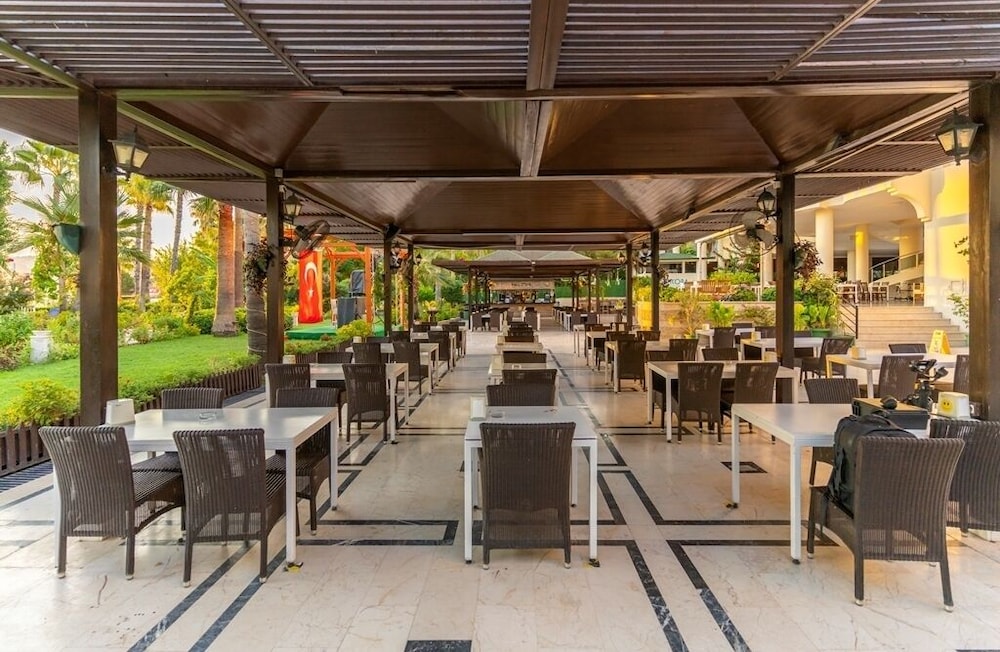 Lancora Beach Hotel 34/50