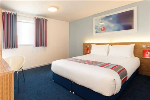 غرفة بسرير مزدوج، Travelodge London Ealing 2/2