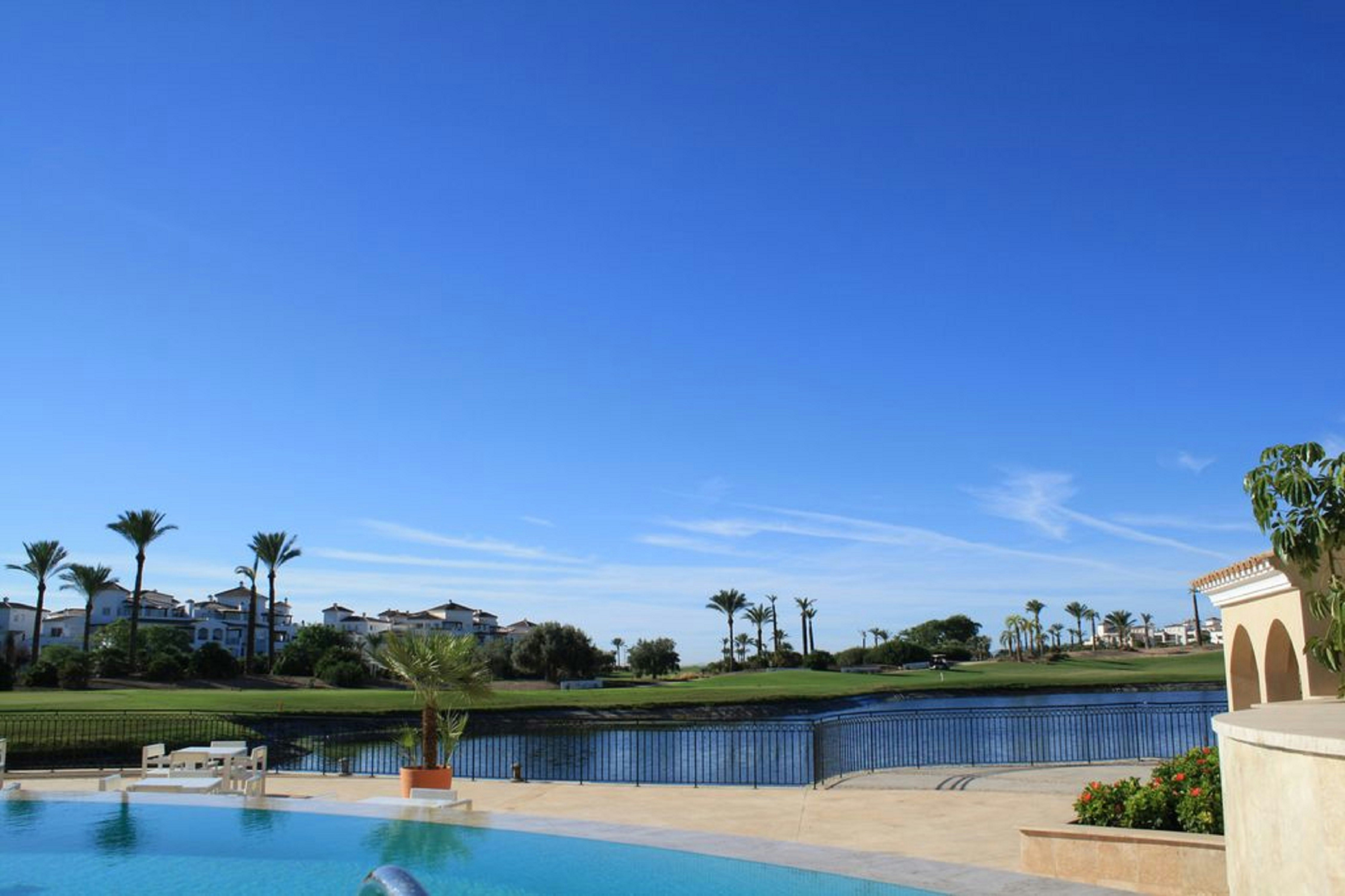 DoubleTree by Hilton La Torre Golf & Spa Resort 32/34
