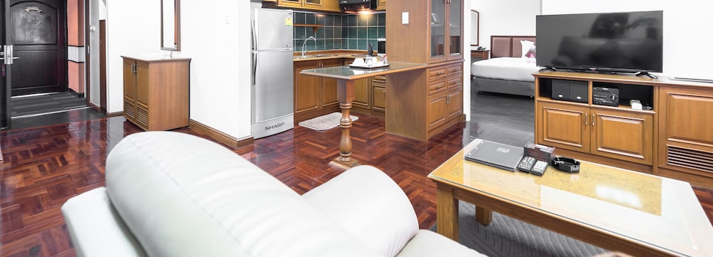 Yellow Ribbon Hills Boutique Suites 58/67
