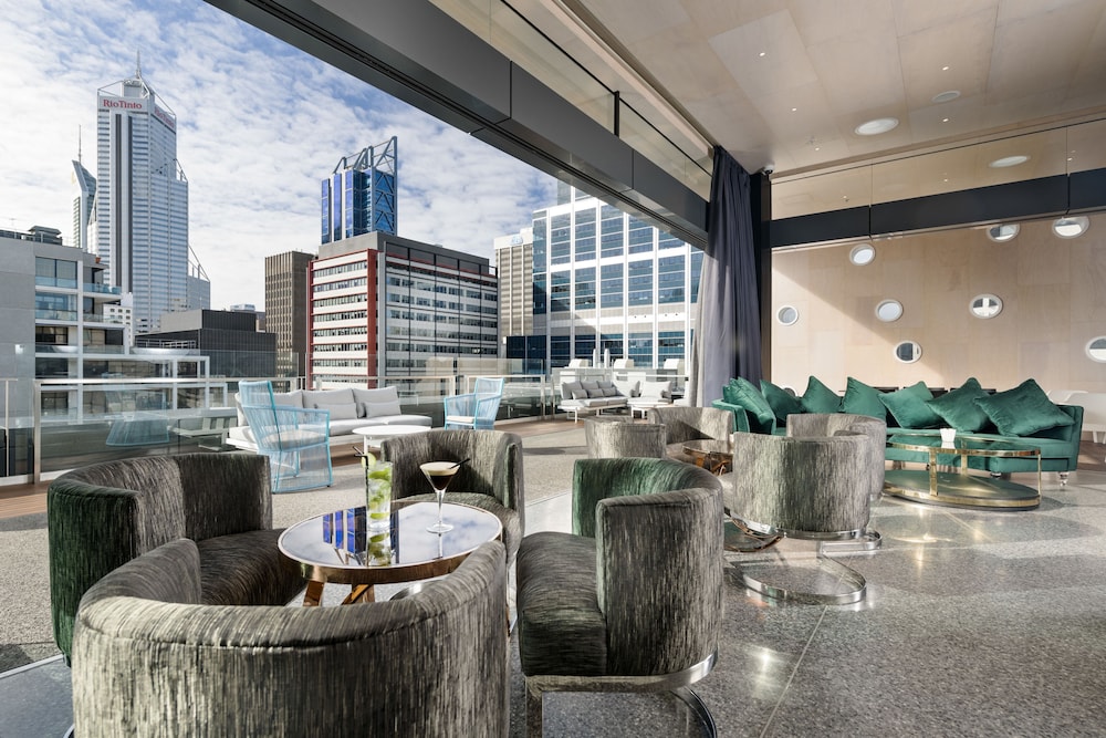 The Melbourne Hotel 45/69