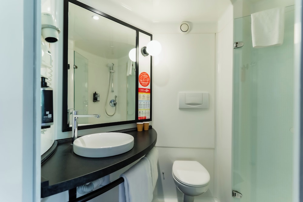 ibis Barcelona Castelldefels 77/79