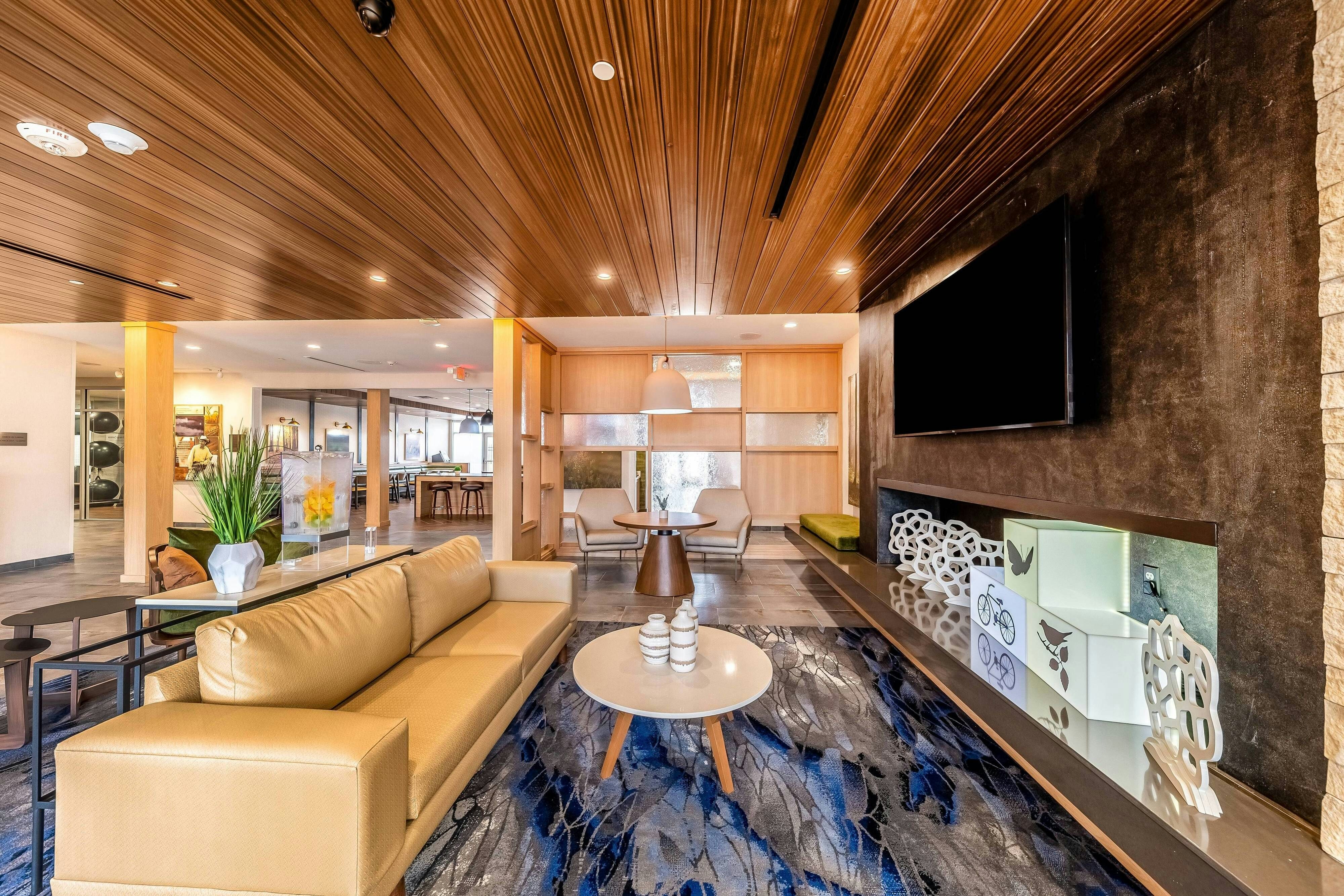 Fairfield Inn & Suites By Marriott Gainesville I-35 5/39